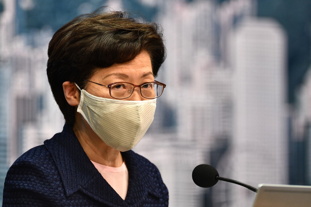 Carrie Lam , la jefa de gobierno de Hong Kong, es afín al gobierno central de Beijing. (AFP)
