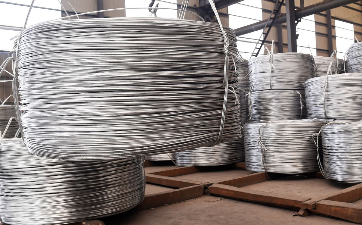 EU impondrá aranceles de 10% al aluminio canadiense desde mediados de agosto. Foto: (Reuters)