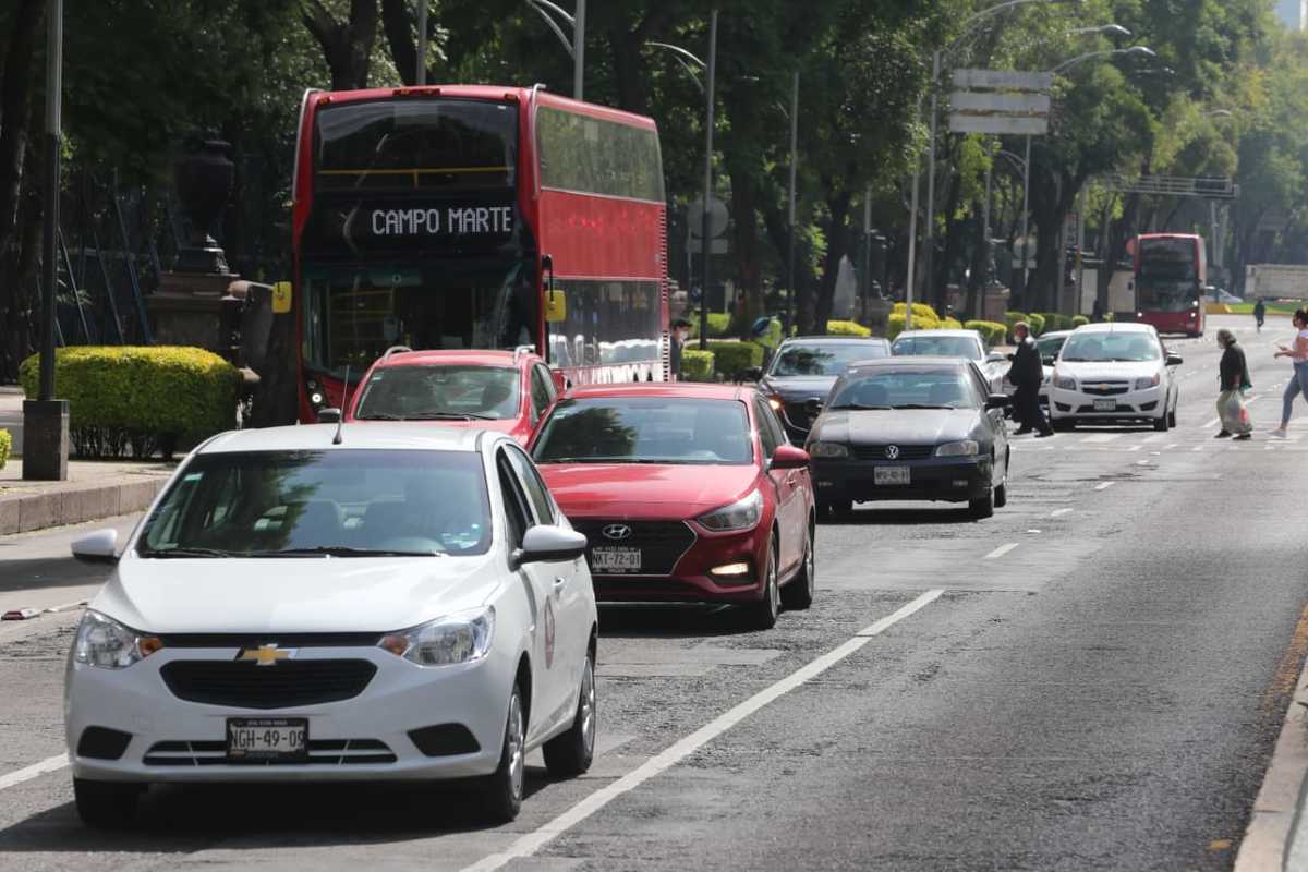 Vehículos con Hoy No Circula en CdMx y Edomex. (Javier Ríos)