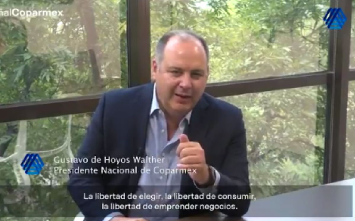 En su mensaje semanal, el dirigente empresarial, Gustavo de Hoyos,  manifestó que de concretarse la medida se atenta contra la competitividad y el lib