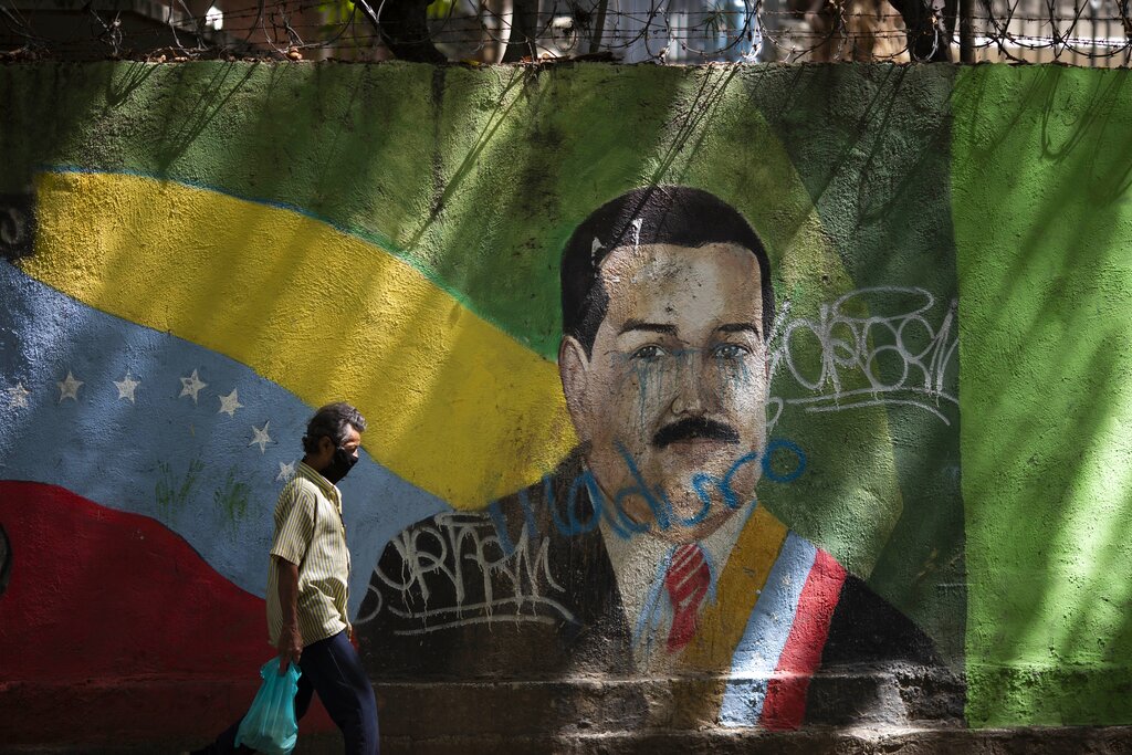 El coronavirus en Venezuela podría ser de la mitad de lo que oficialmente se está registrando. (AP)