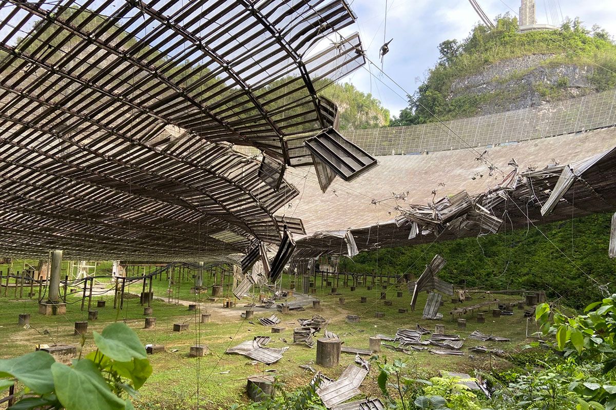 Radiotelescopio de Puerto Rico resulta dañado tras romperse un cable | Twitter/@SETInstitute