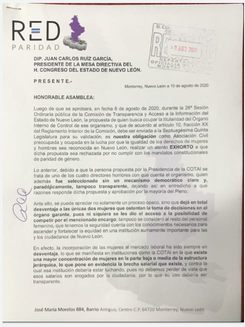 Red Paridad NL acudió a entregar un exhorto al Congreso del Estado.