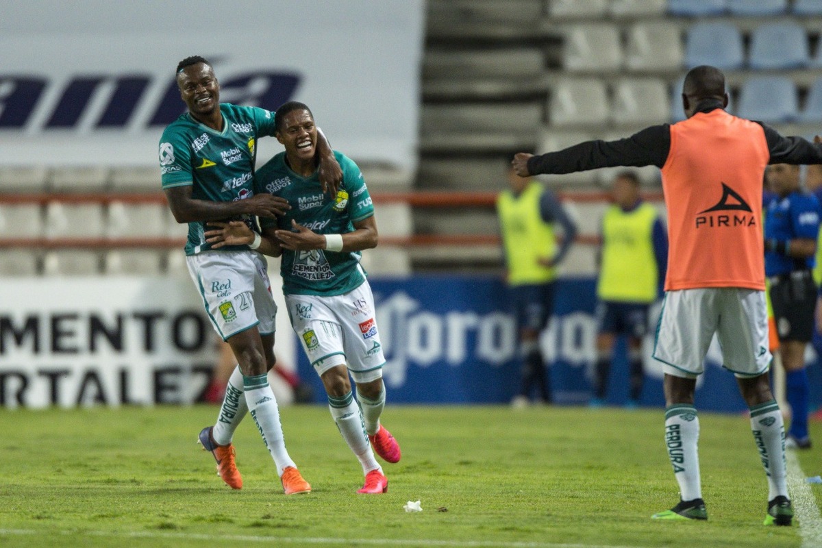 Un zapatazo de Yairo Moreno le da el triunfo a León sobre Pachuca