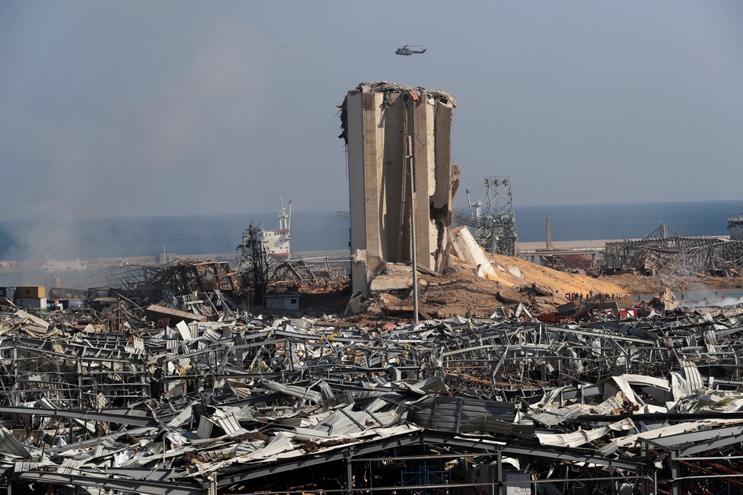 El 4 de agosto, los bomberos de Beirut fueron avisados de que había un incendio en el puerto, cerca del parque de bomberos principal. (AP)