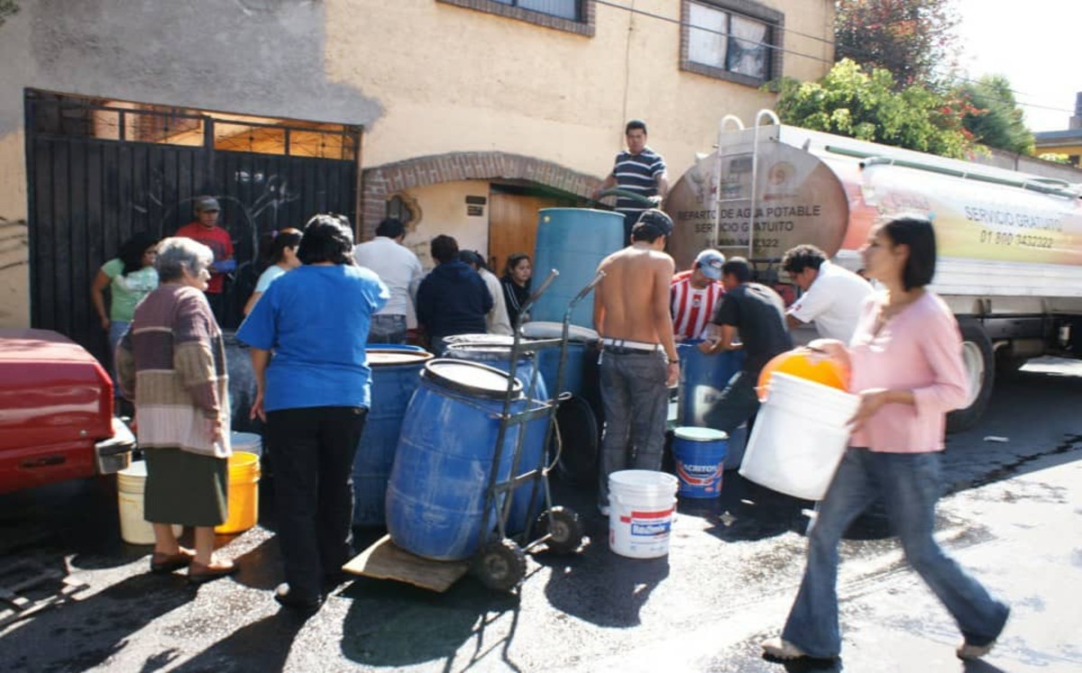 Sin agua potable, hogares mexicanos pagarán más por jugos y refrescos | Especial