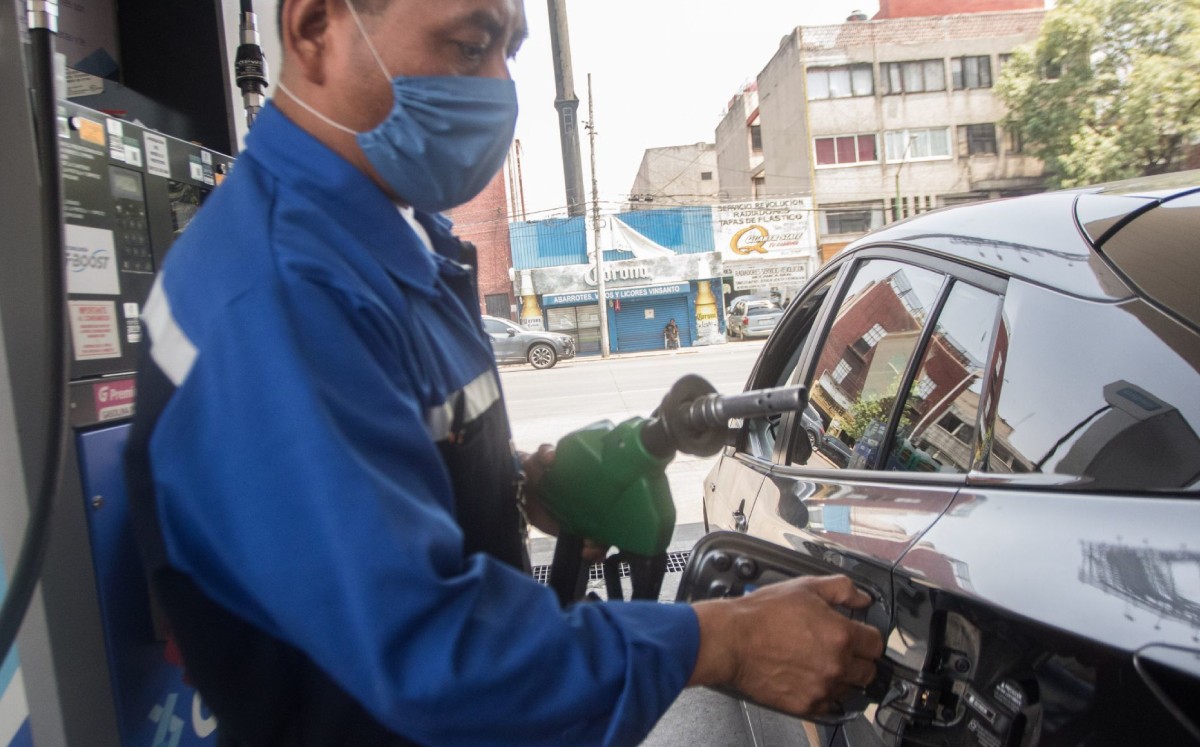 Suman 23 semanas consecutivos en que los tres combustibles no tienen estímulo. Foto: (Cuartoscuro)