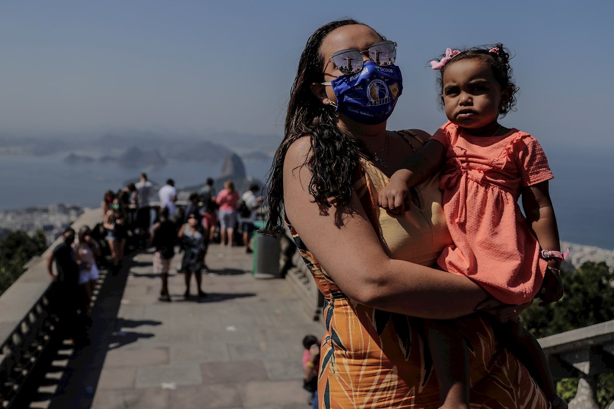 Brasil superó los 107 mil fallecidos por coronavirus este sábado; contagios son más de 3 millones. (EFE)