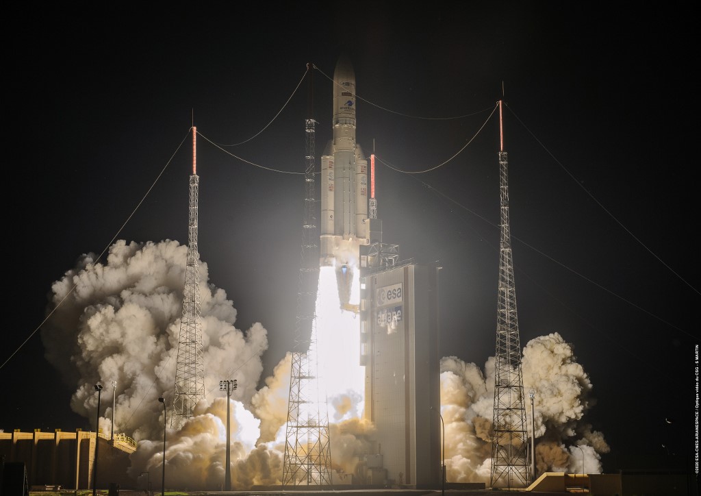 Cohete Ariane 5 despega con éxito; pondrá en órbita nuevos satélites (AFP).
