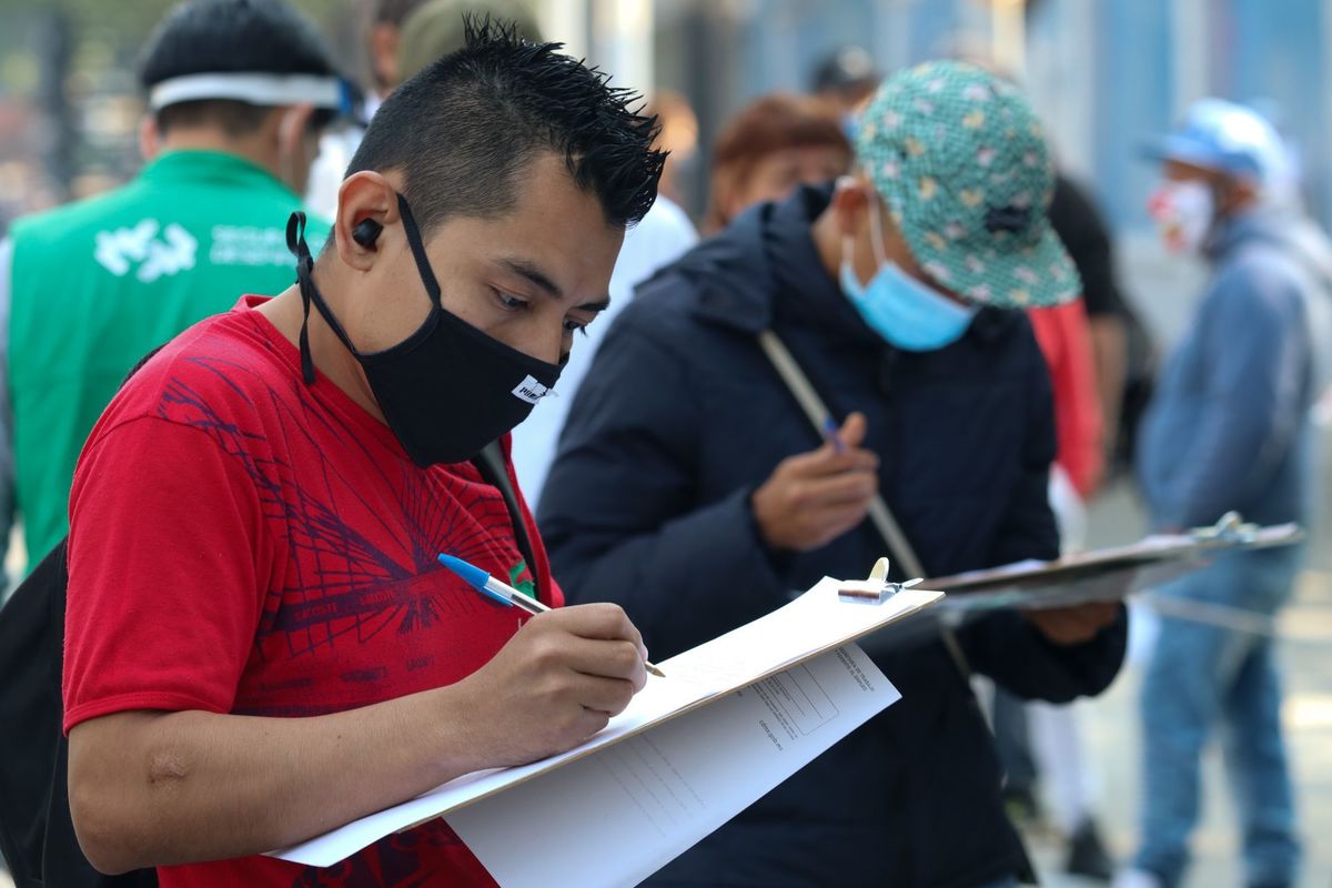 Se estiman que más de 12 millones de empleos informales se perdieron por la pandemia de coronavirus. (Cuartoscuro)