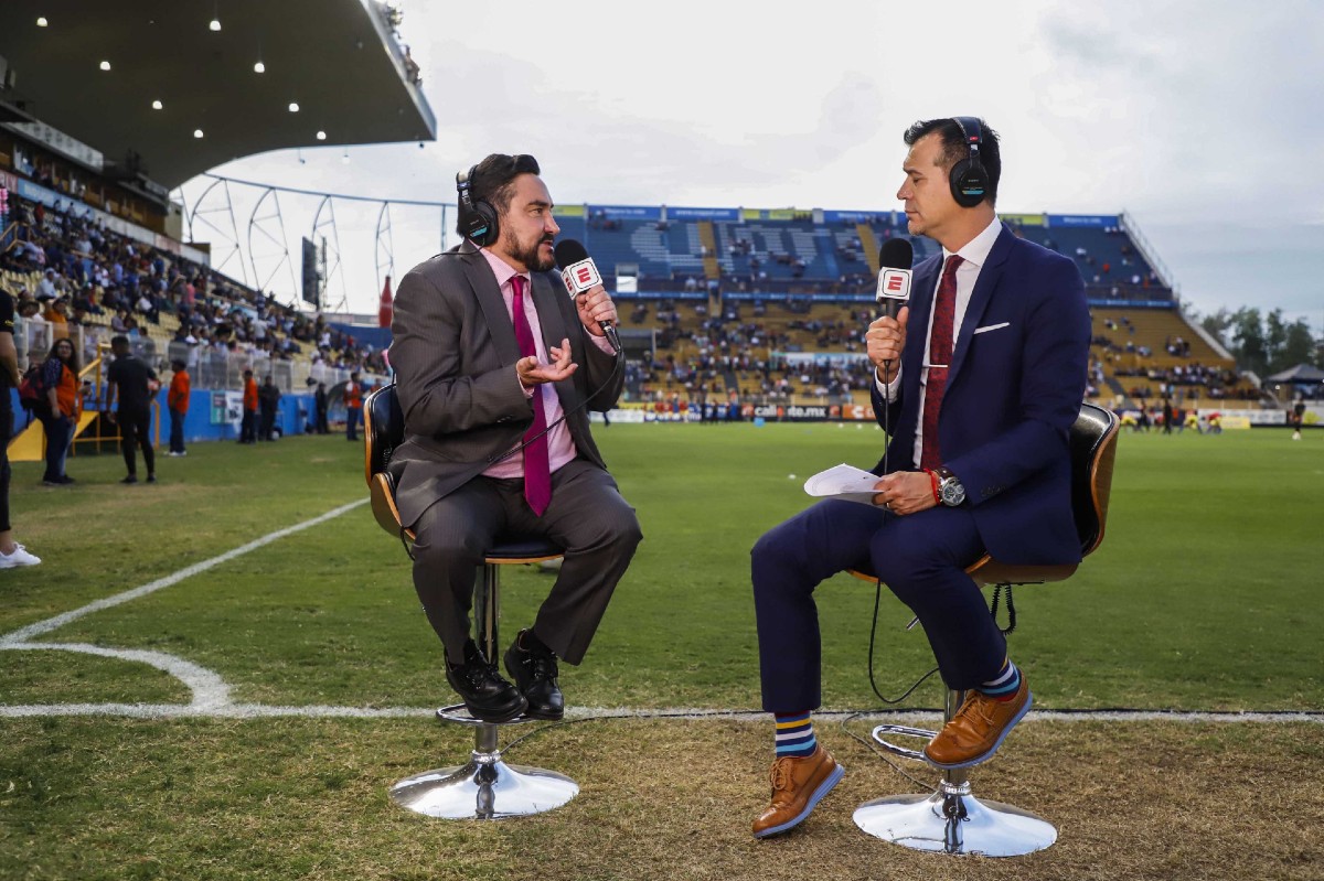Jared Borguetti tiene desde el 2011 que inició su carrera como comentarista de futbol. (Especial)