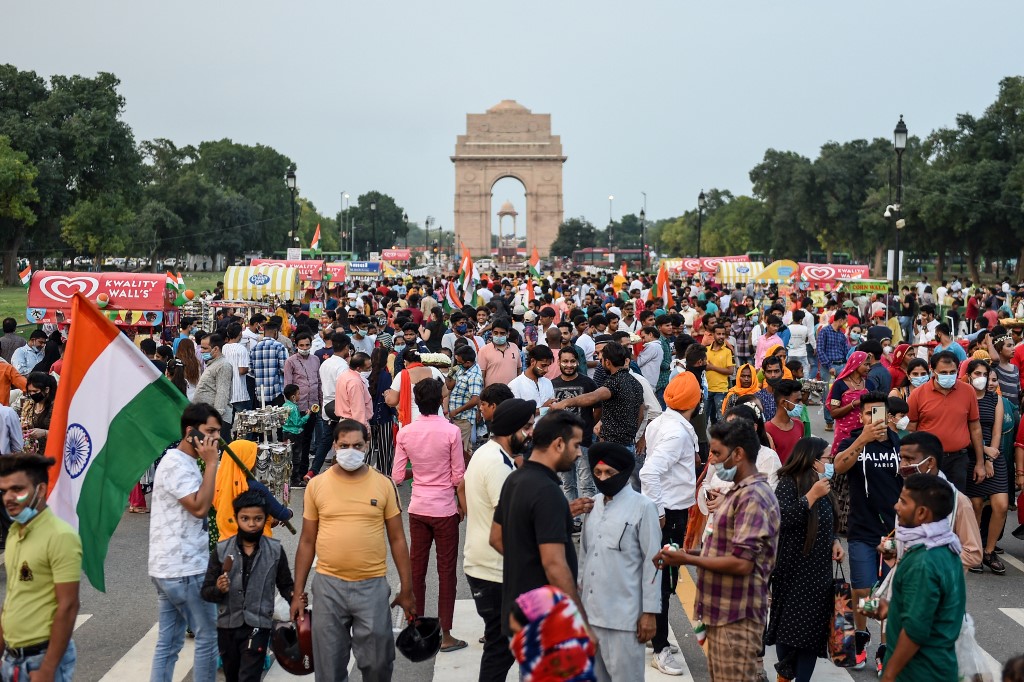 India es el segundo país más poblado del mundo; el impacto del coronavirus a ha sido menor en tasa por habitante. (AFP)