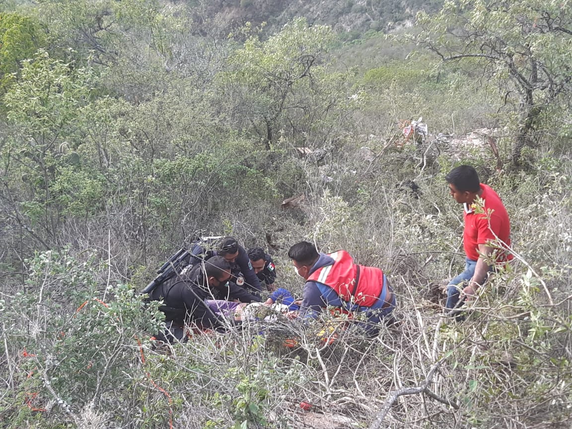 Los lesionados fueron trasladaron al Hospital Integral de Coxcatlán. (Especial)