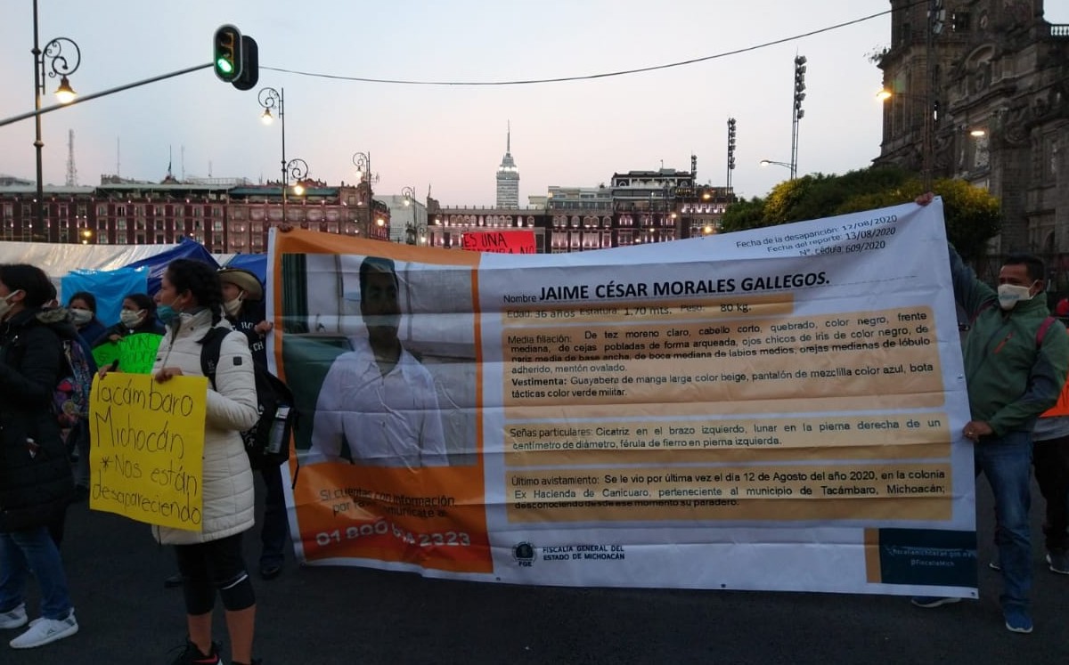 Advierten que se no se marcharán del Zócalo hasta no ser escuchados por las autoridades correspondientes. (César Velázquez)