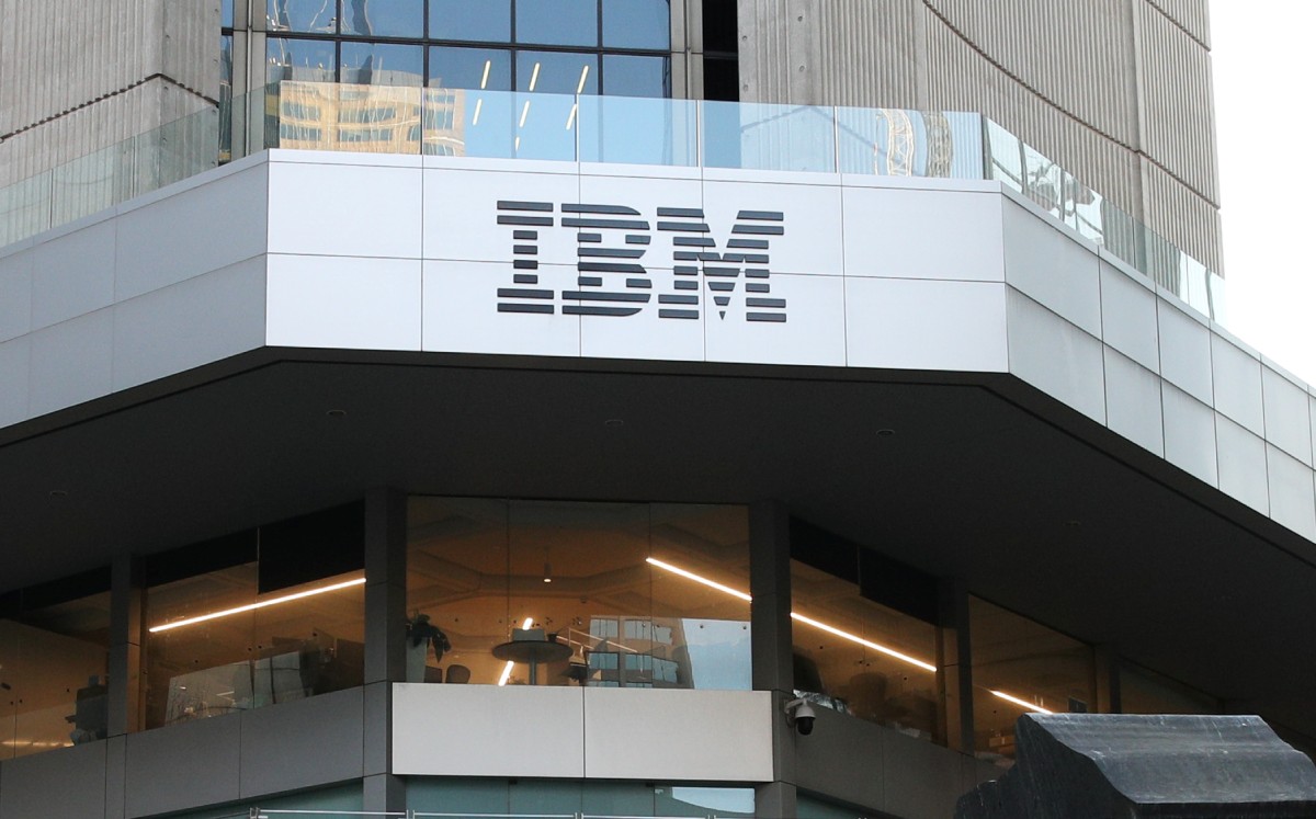 Tanto IBM como AMD usan fábricas externas de chips para competir contra Intel Corp.