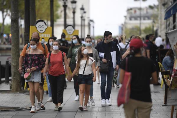 Cualquier virus se puede transmitir con el polvo, según estudio. (EFE)