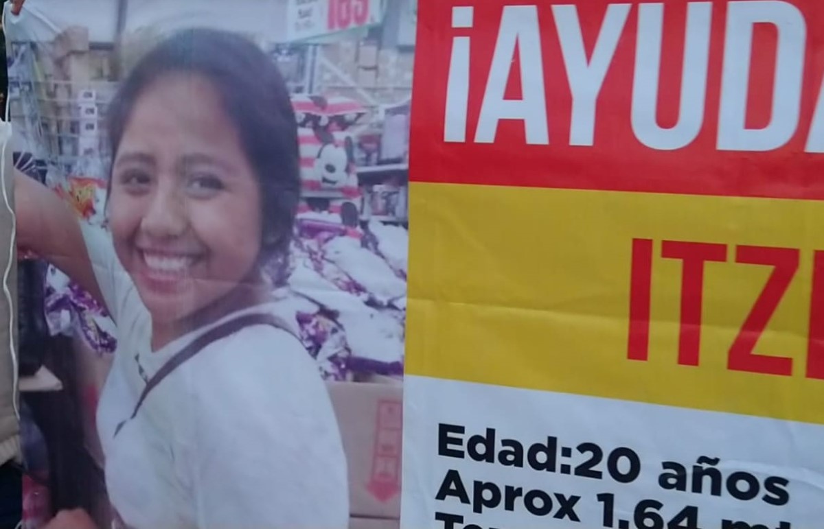 Familiares de mujer desaparecida en Oaxaca protestan en Palacio Nacional. | César Velázquez