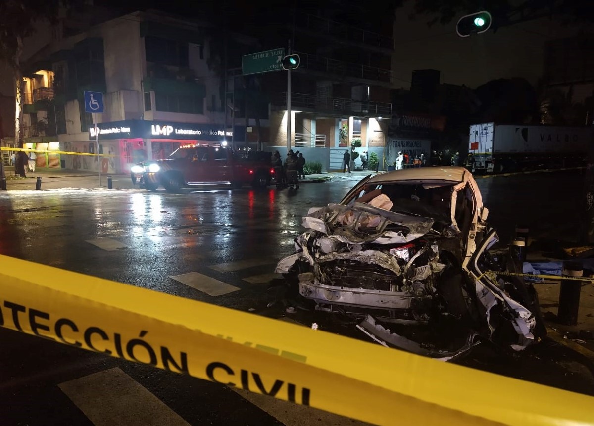 La Fiscalía de CdMx inició una carpeta de investigación por el choque en Eje Central. | César Velázquez