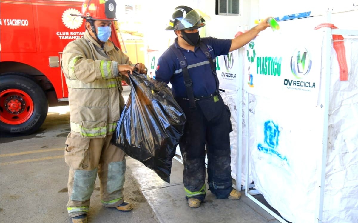 Se instalaron varios contenedores para la basura reciclable. (Cortesía)