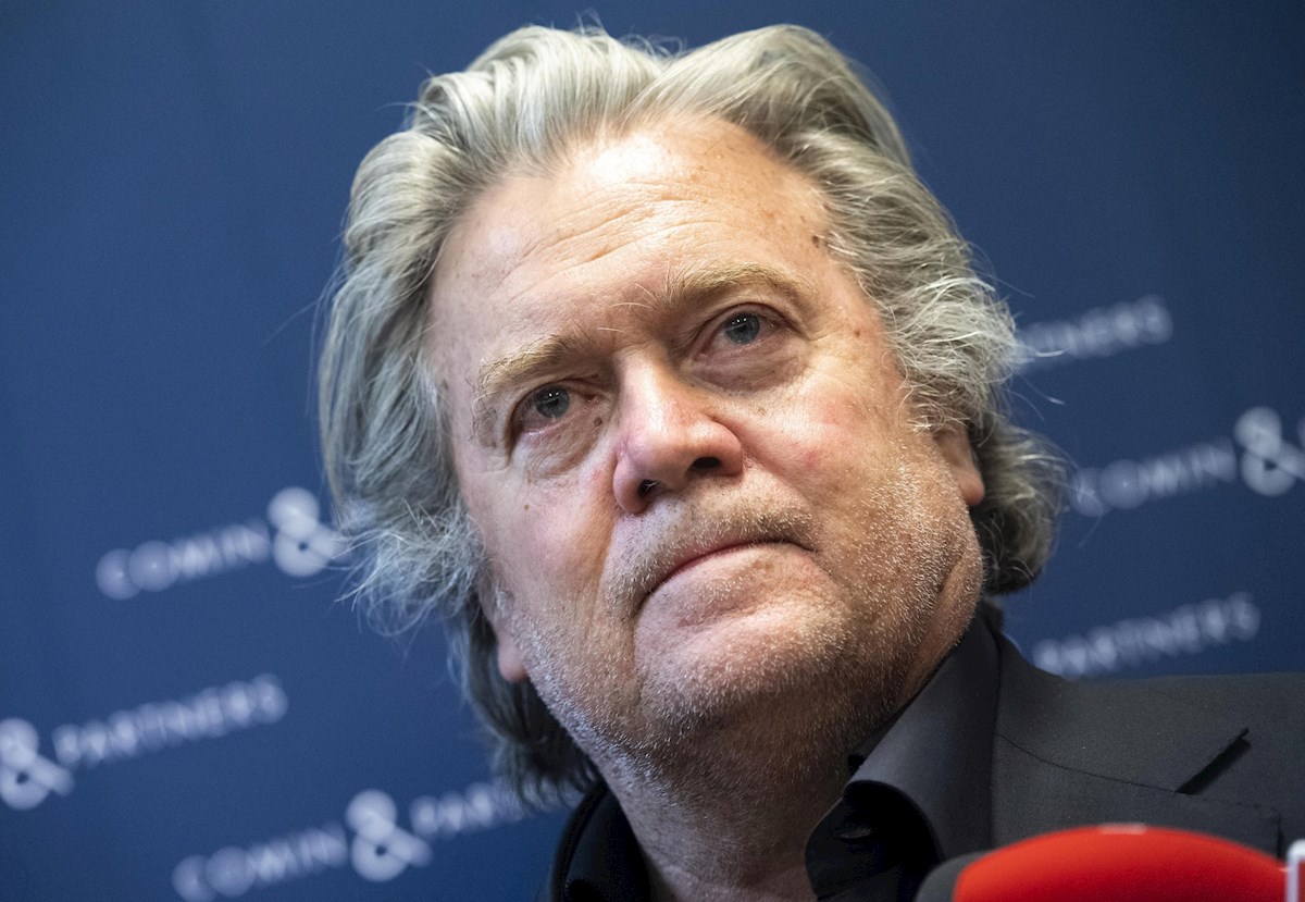 Bannon tendrá una fianza de 5 millones de dólares y restricciones de viaje. (EFE)