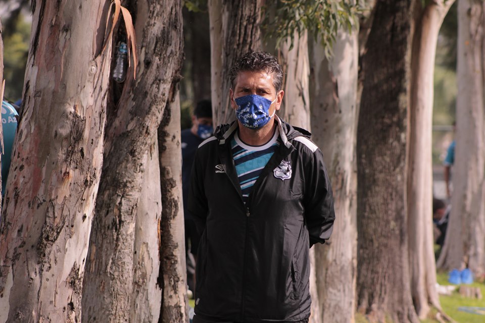 El director de desarrollo deportivo de La Franja, Carlos Poblete, negó haber hecho reclamo a la Comisión de Arbitraje. (Especial)