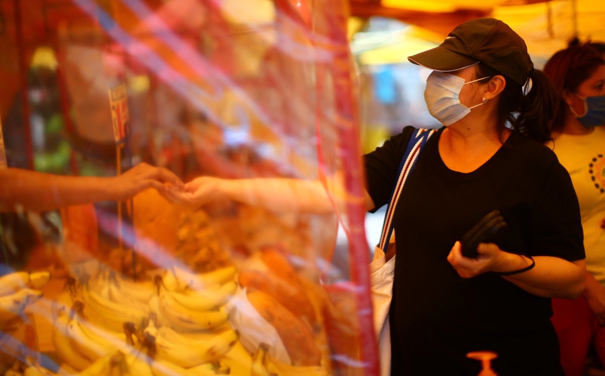 La situación económica de hogar y la economía del país prevén mejores niveles para los próximos 12 meses. Foto: Reuters