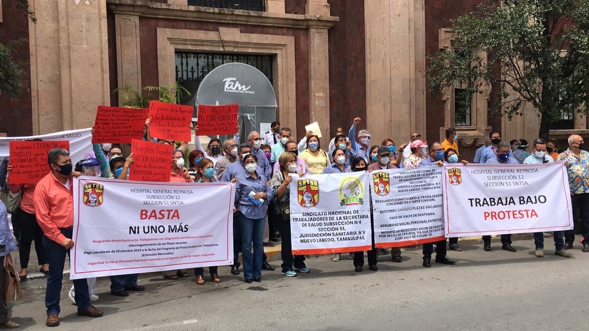 Trabajadores del sector salud de manifiestan