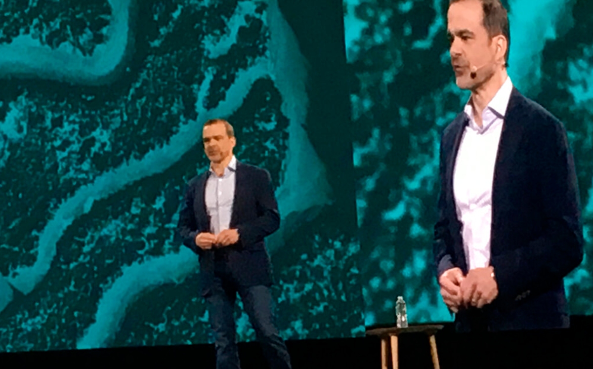 Jeff Wilkes, jefe de ventas minoristas de Amazon, en una conferencia de la empresa en Las Vegas. (AP)