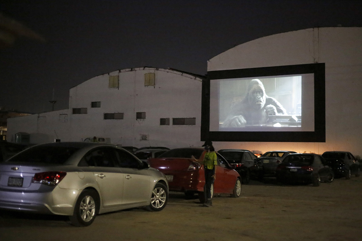 Medidas de seguridad en el autocinema de Ficton-Lag. (Rolando Riestra)