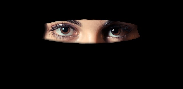 Rapan a joven por enamorarse de cristiano. (Pixabay)