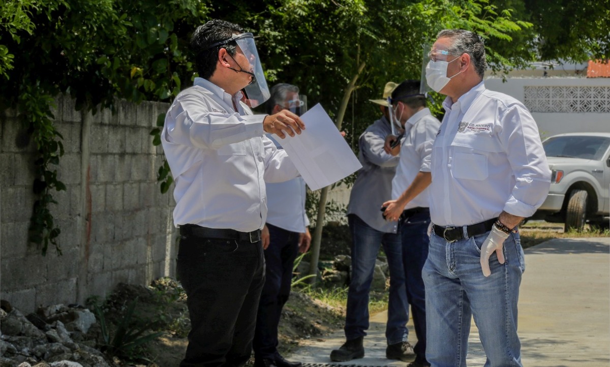 Alcalde de Ciudad Madero Adrián Oseguera Kernión.