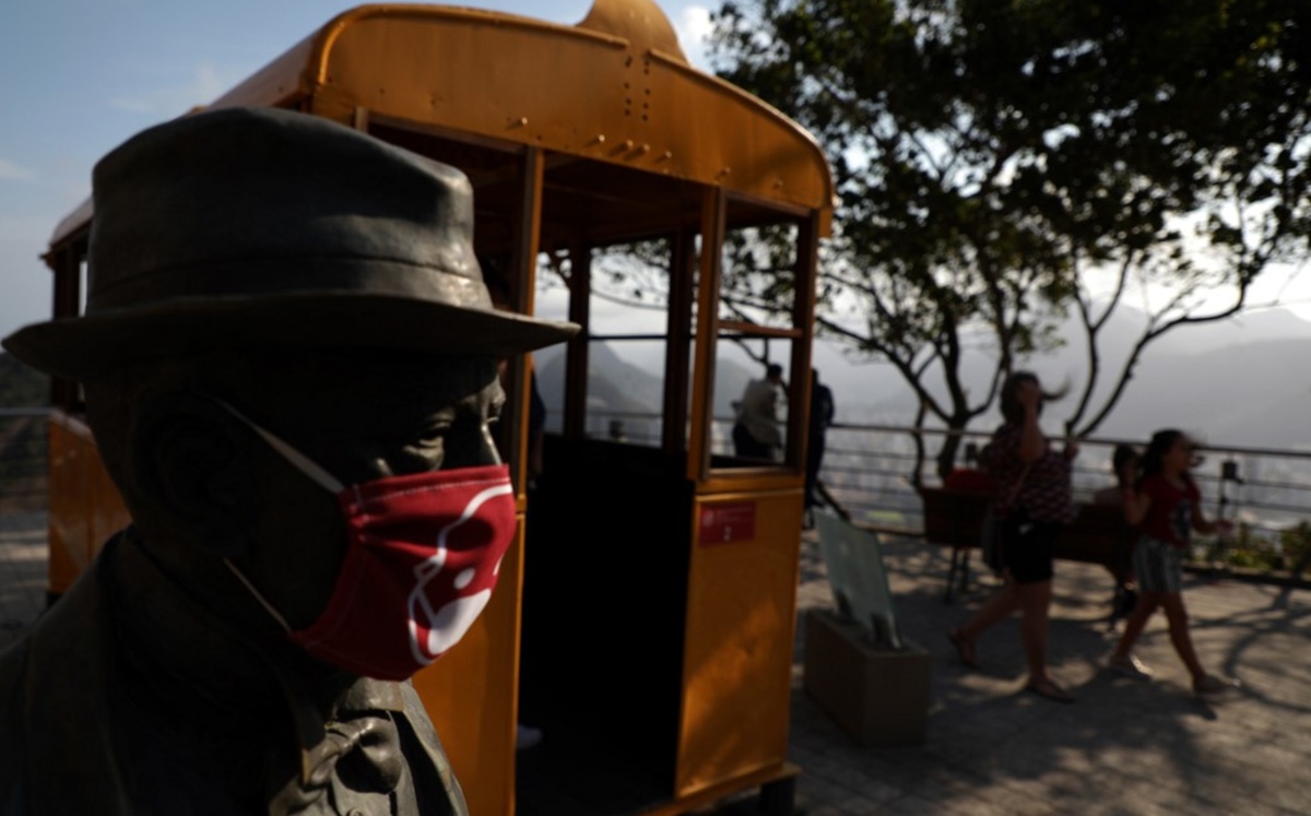 Brasil acumula más de 113 mil fallecidos y 3.53 millones de casos confirmados de covid-19. (AFP)