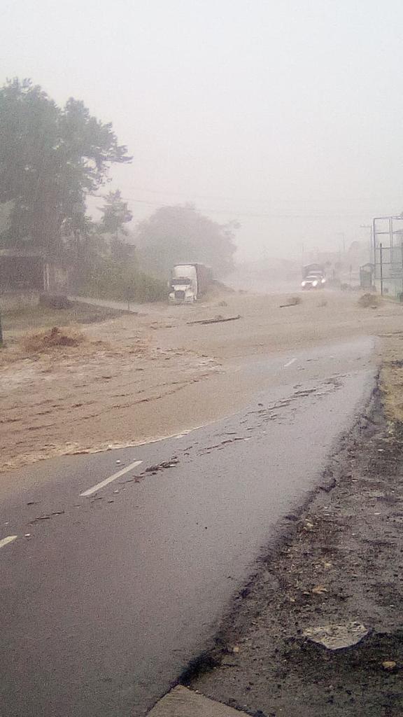 Varias calles del estado se vieron afectadas por las lluvias. (Isabel Zamudio)