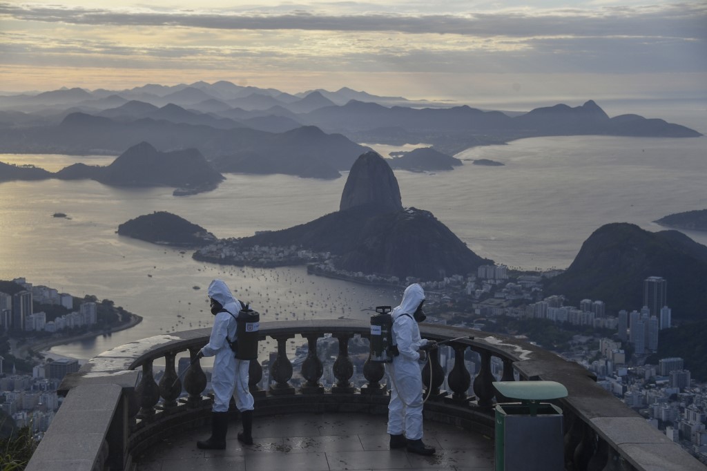 Brasil suma más de 110 mil muertes por coronavirus, así como 3.5 millones de contagios. (AFP)