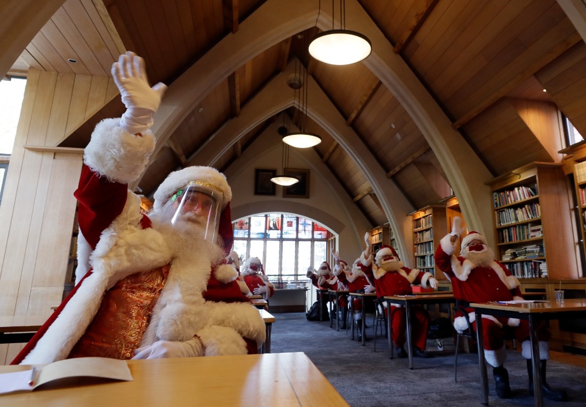 Para mantener viva la magia de la Navidad, en Londres se lleva a cabo el entrenamiento de Santa Claus.