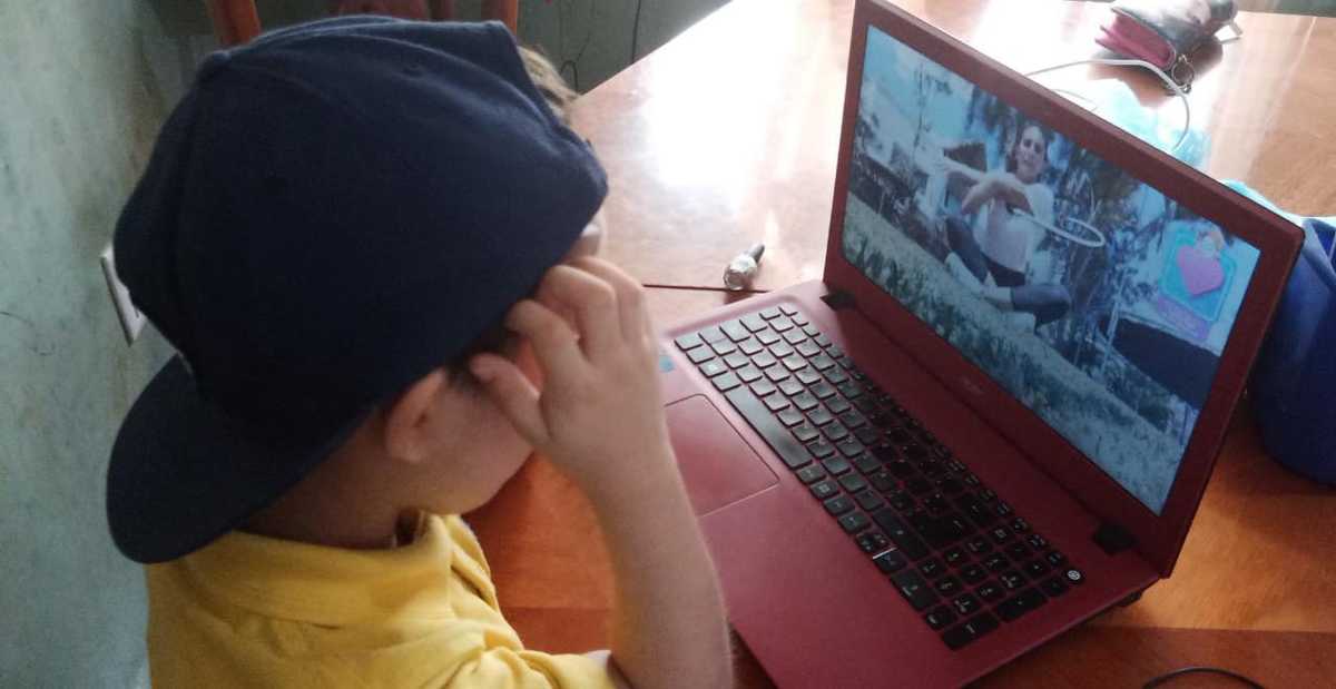 Niño en clases 2