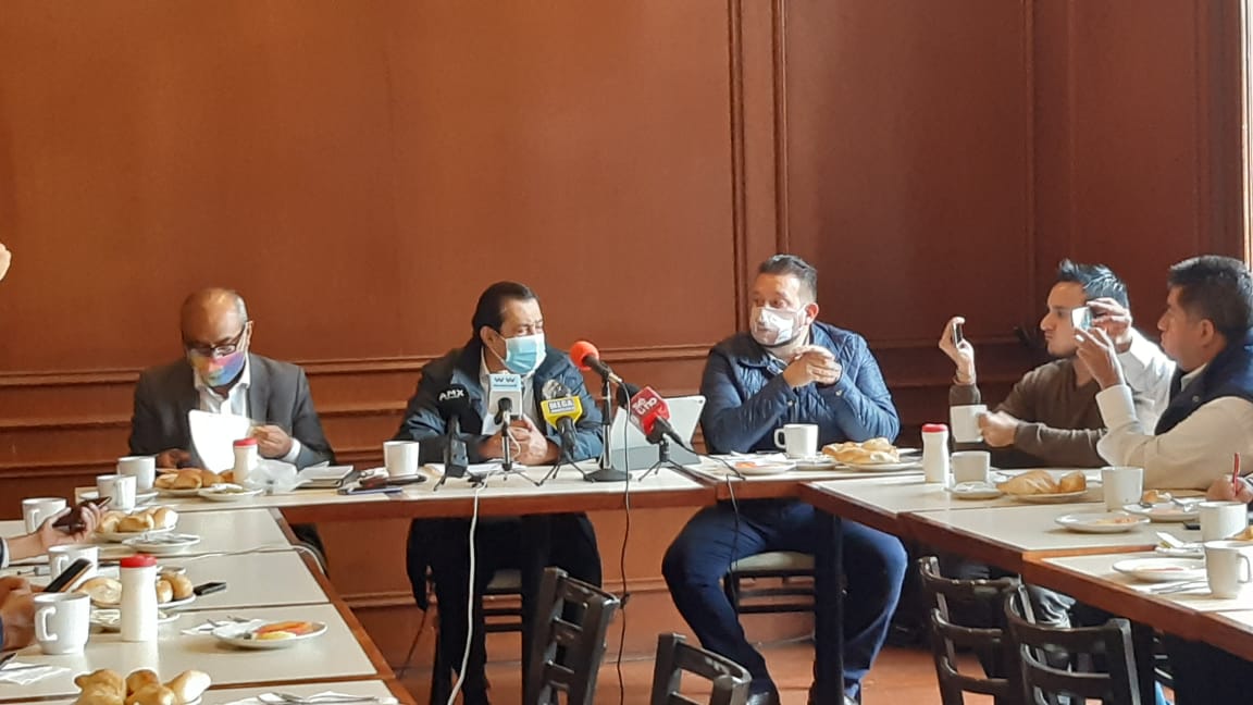 El presidente municipal dio una conferencia de prensa en Toluca. (Abadiel Martínez)