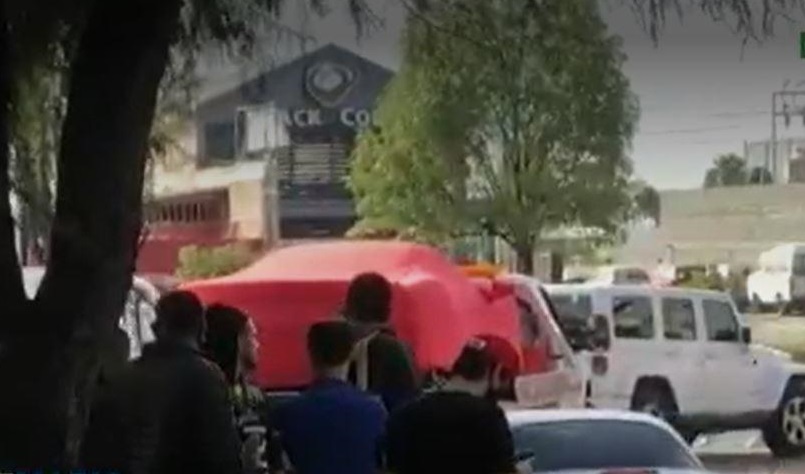 El accidente dejó solamente los daños materiales. (Especial)