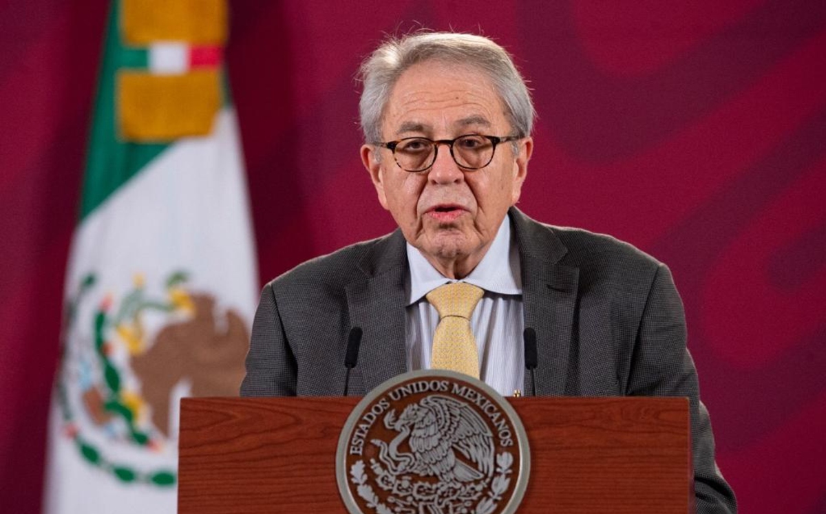 El Secretario de Salud enMéxico, Jorge Alcocer Varela, durante la conferencia de hoy. (Cortesía)