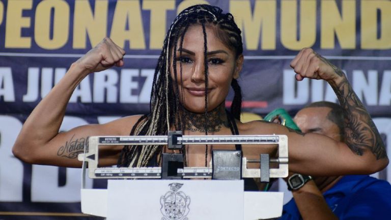 La Barby Juárez se encuentra en la revista The Ring (Imago7)