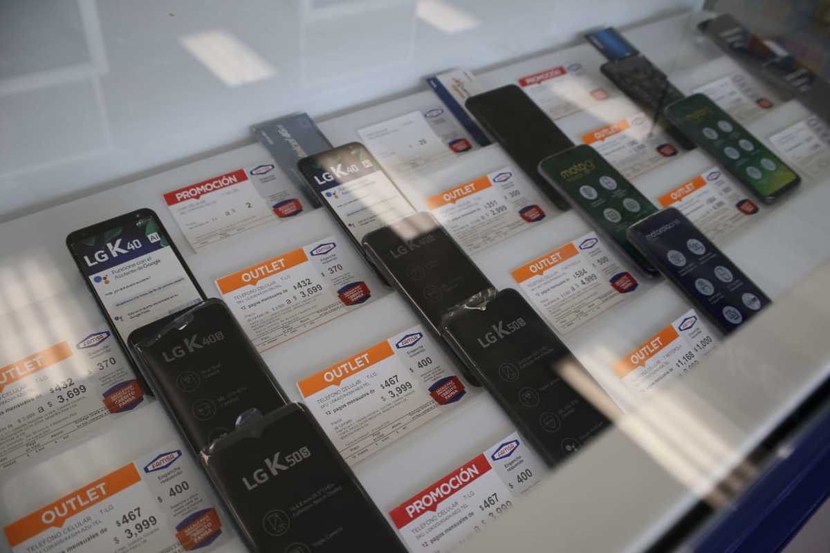 Celulares | Incrementa venta de productos tecnológicos en regreso a clases virtual. Dany Béjar.