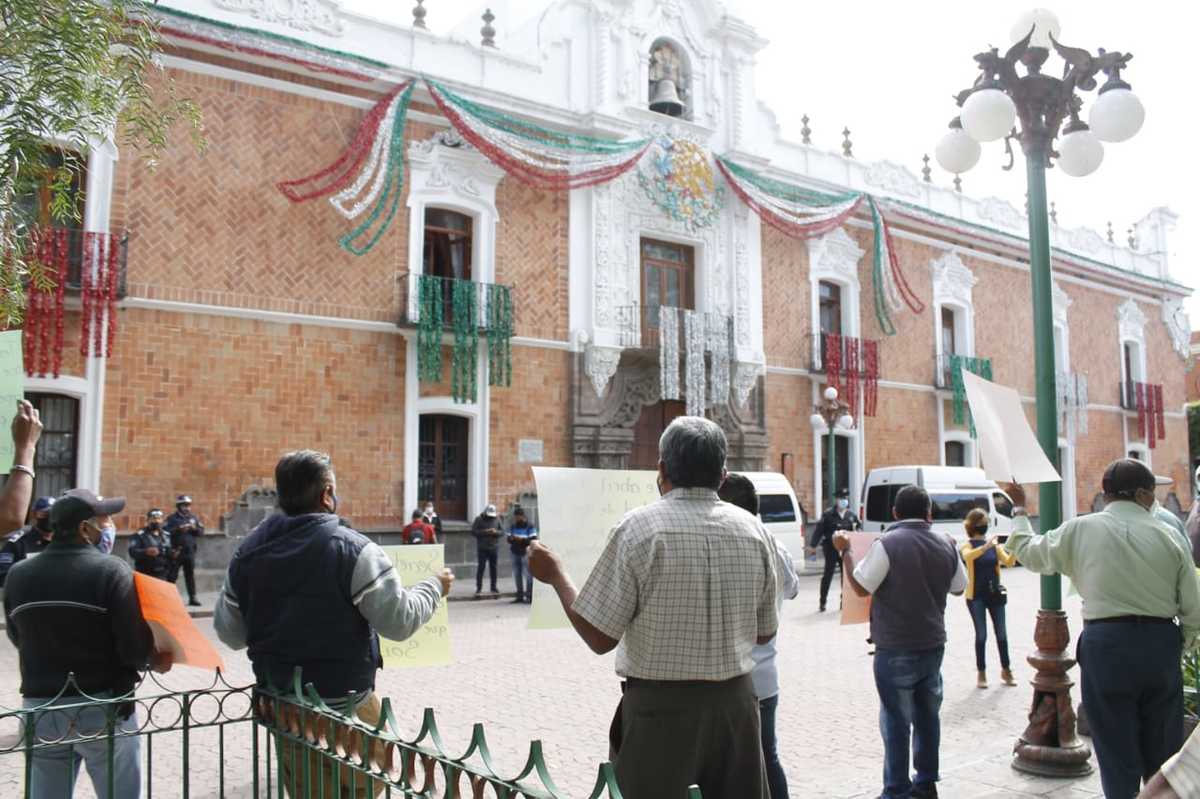 Manifestación de taxista en Tlaxcala. (Adolfo Tenahua)
