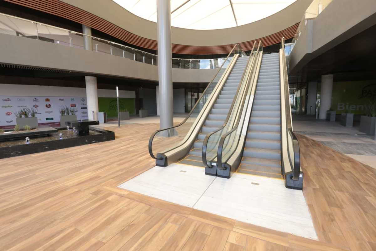 Plaza comercial Paseo Gómez Palacio. (Jesús Quintanar)