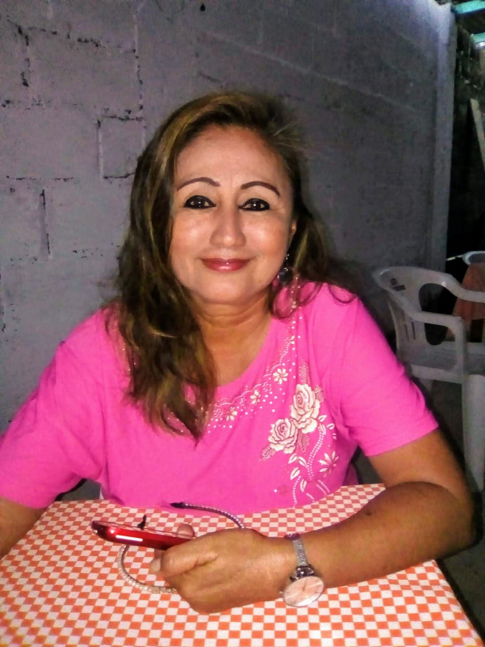 Rocio, La Mami, encargada de la limpieza del bar. (Isabel Zamudio)