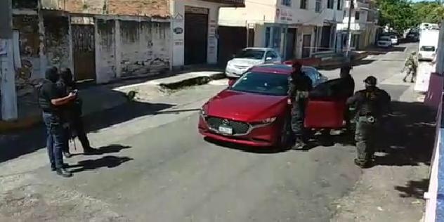 El agente del Ministerio Público fue atacado cuando viajaba en su auto. (Javier Trujillo)
