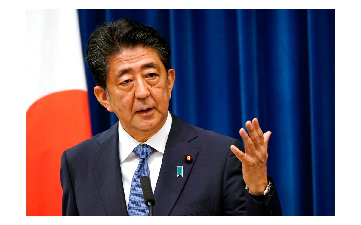 Con 52 años recién cumplidos, Abe se convirtió en el primer jefe del Ejecutivo de Japón. (AP)