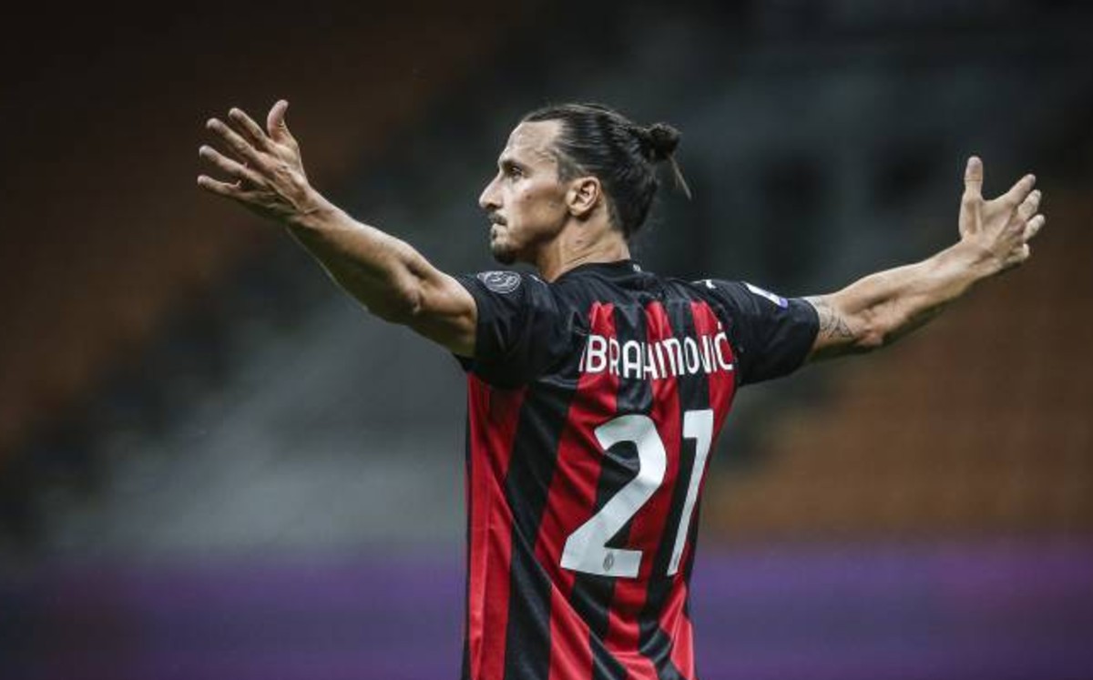 Zlatan Ibrahimovic renueva contrato con Milán (AP)