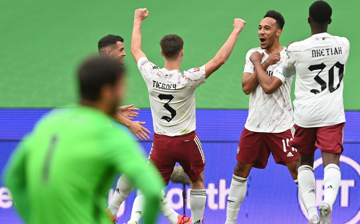 Aubameyang marca gol y se lo dedica a Chadwick Boseman (Reuters)
