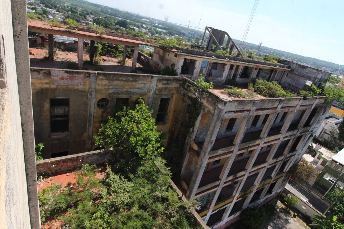 Ex hospital "Carlos Canseco "(toma aerea)