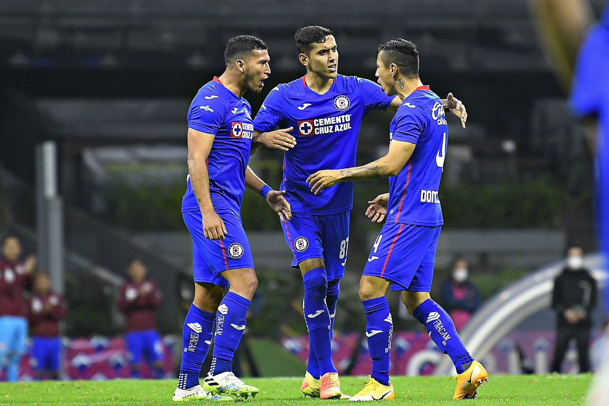 Jugadores de Cruz Azul en festejo de gol (Imago7)